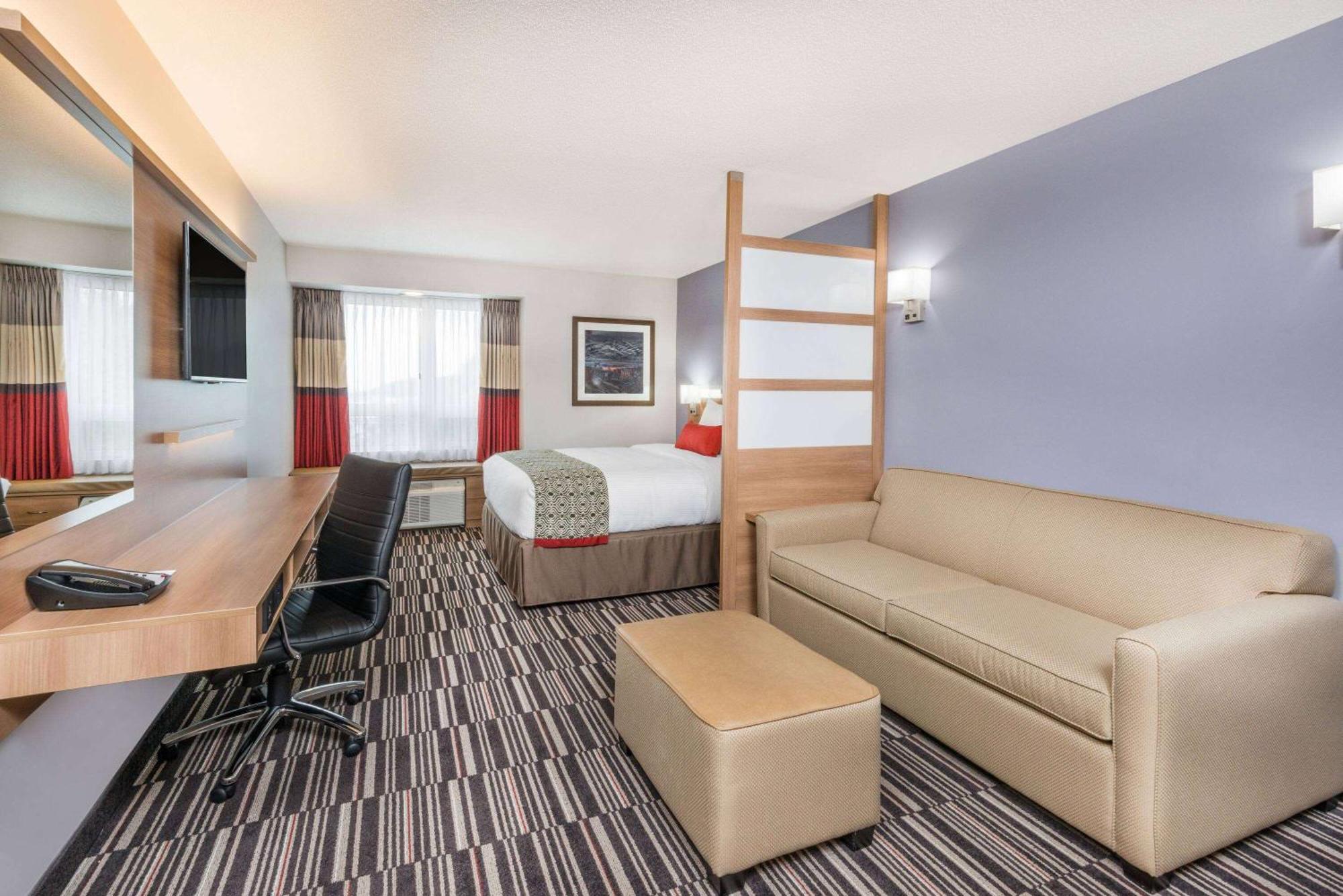 Microtel Inn & Suites By Wyndham Sudbury Esterno foto