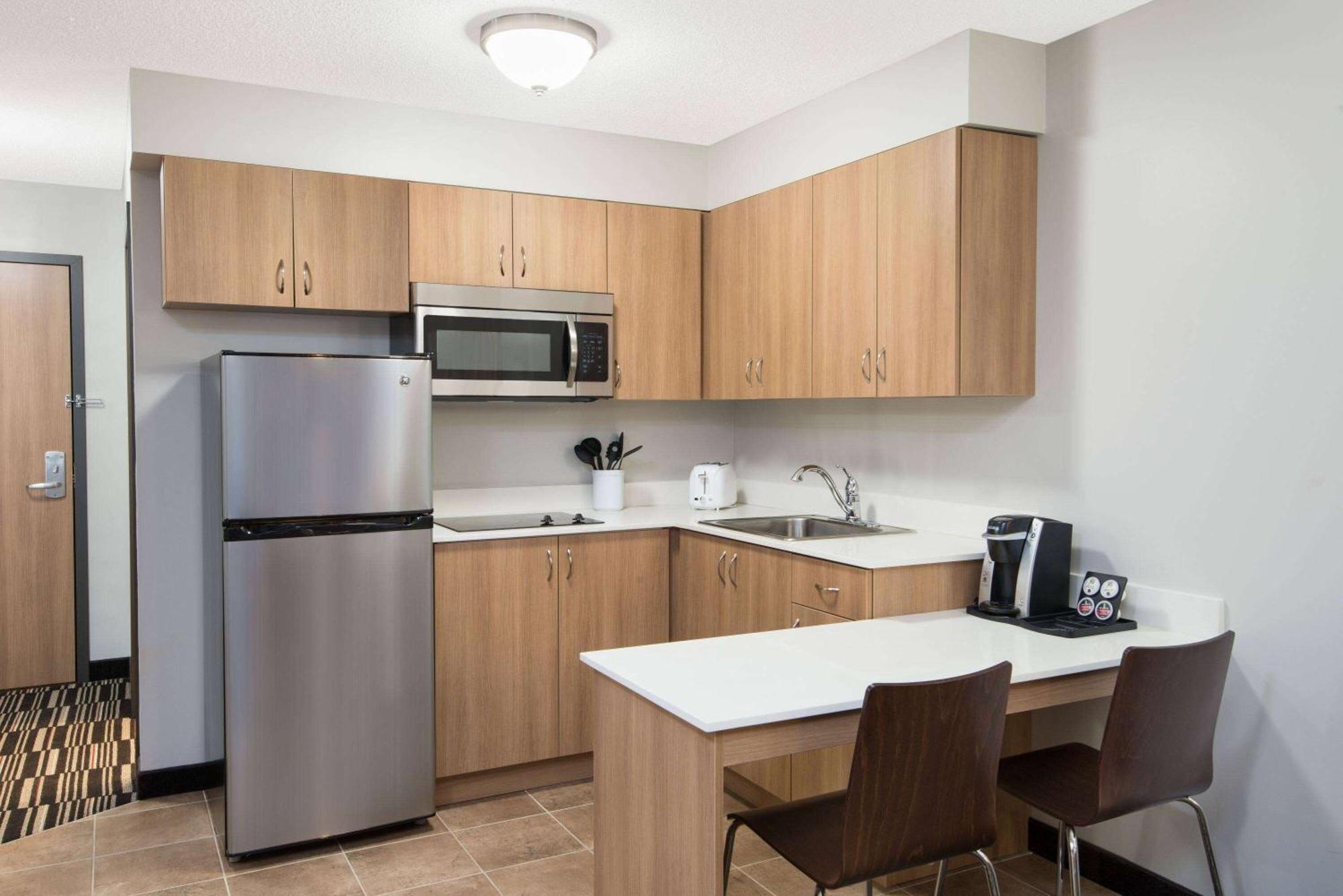 Microtel Inn & Suites By Wyndham Sudbury Esterno foto